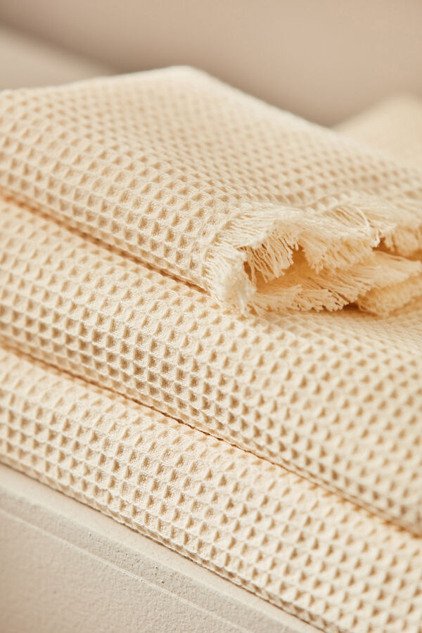 Calma House Badetuch senfgelb marte mit Print