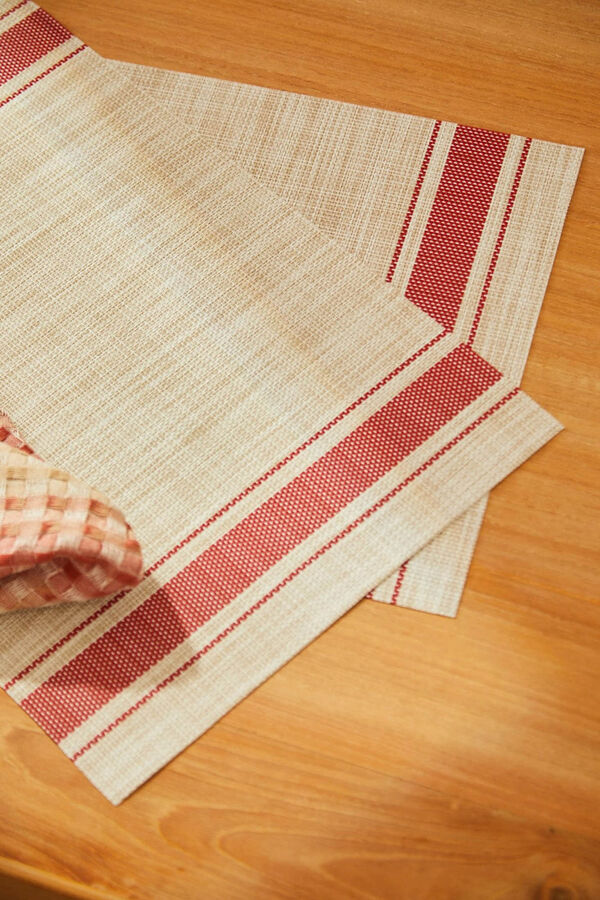 Calma House Red striped Braided Stain Resistant Placemat Pla red