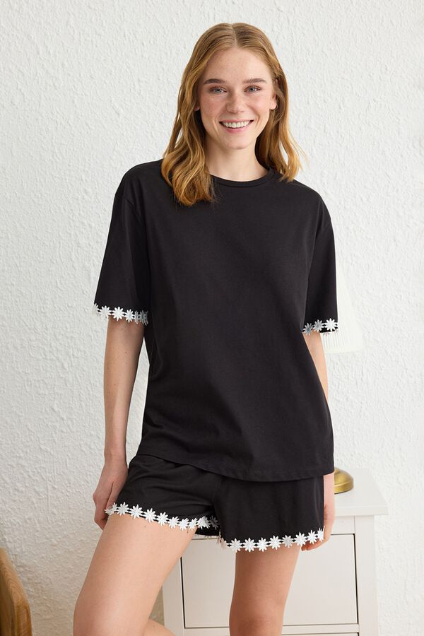 Trendyol Conjunto de pijama bies flores negro