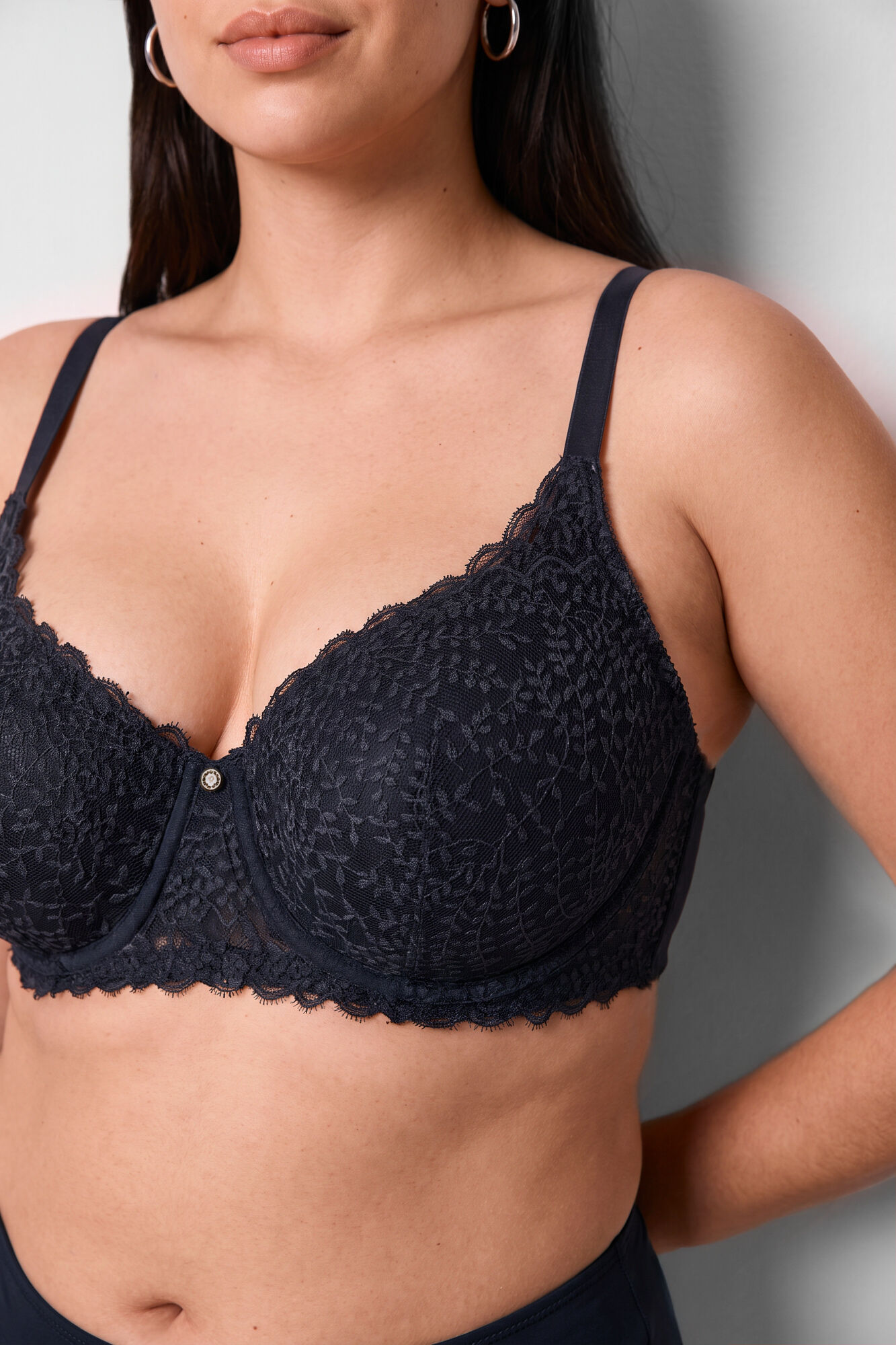 Women'secret Black lace padded balconette bra BEAUTIFUL