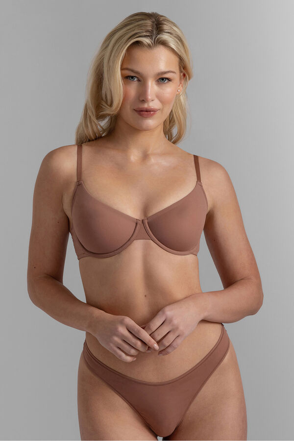 Dorina Tanga Noa nude