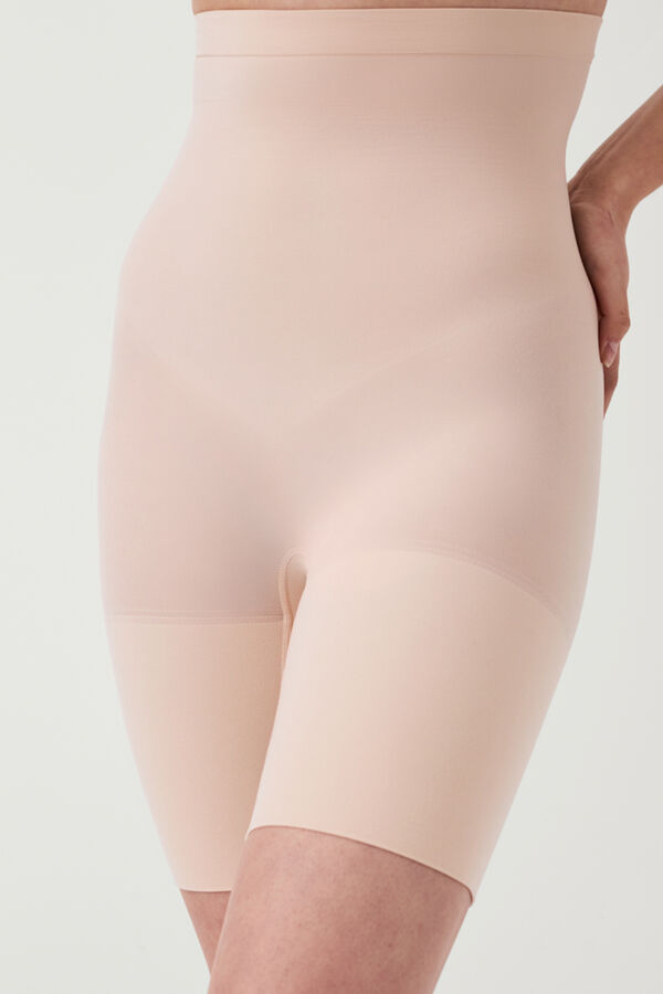 Womensecret Pantalón corto a media pierna de talle alto nude. SPANX nude