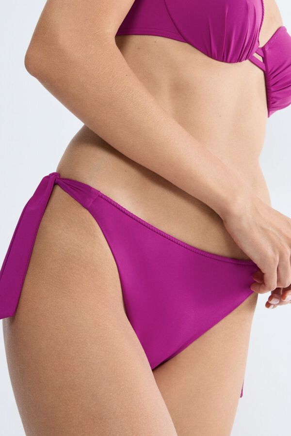 Triumph Top biqu&iacute;ni franzido com enchimento e com aro rosa