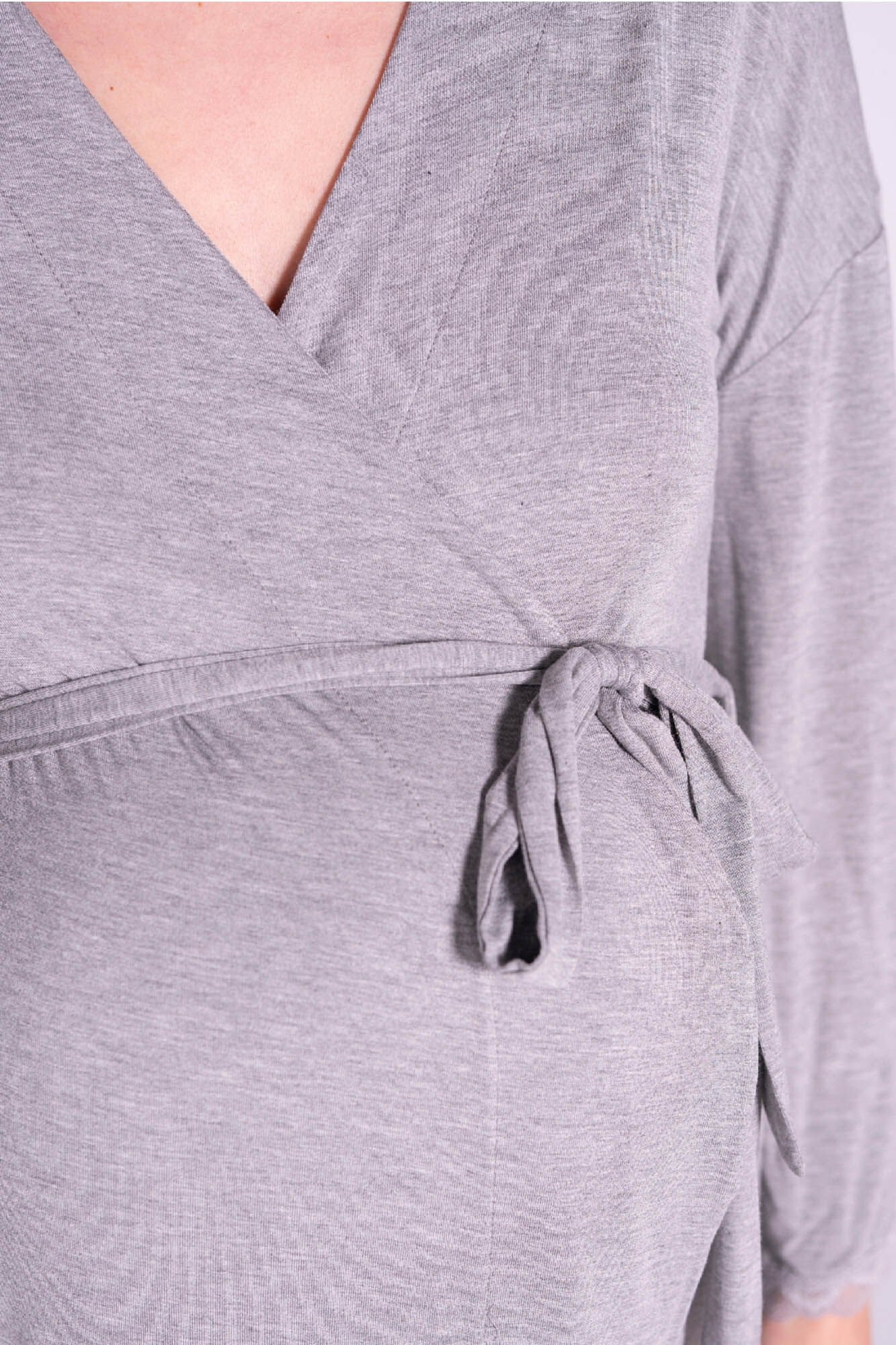 Ohma! Umstandsmorgenmantel mit Spitzendetails