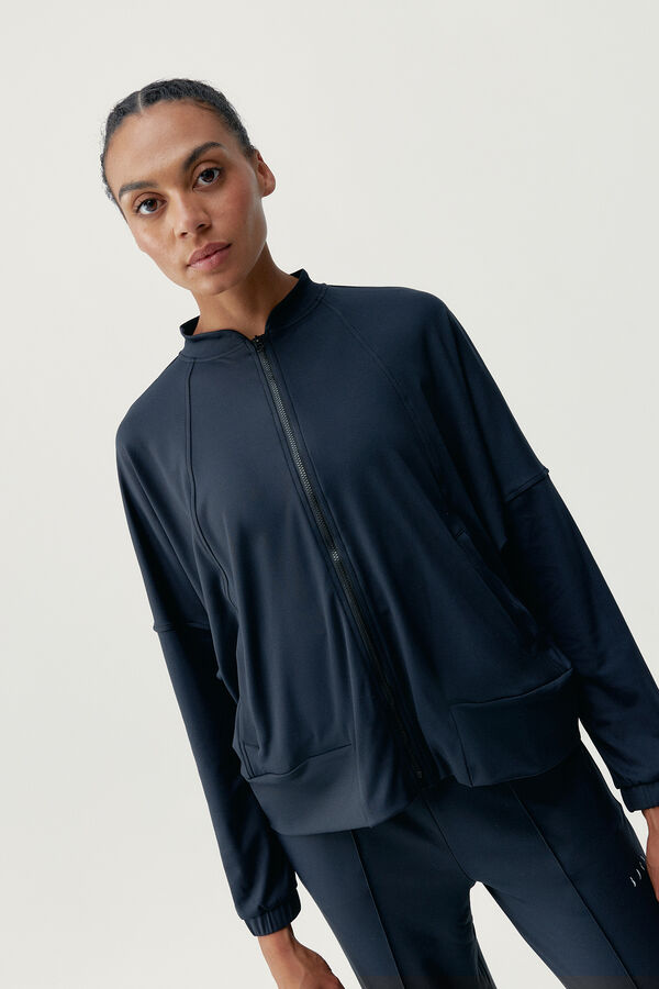 Born Living Yoga Leila-Jacke Schwarz