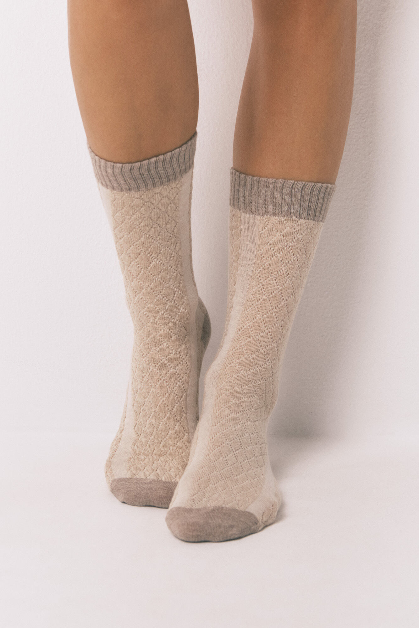 Women'secret Calcetines largos trenzas arena