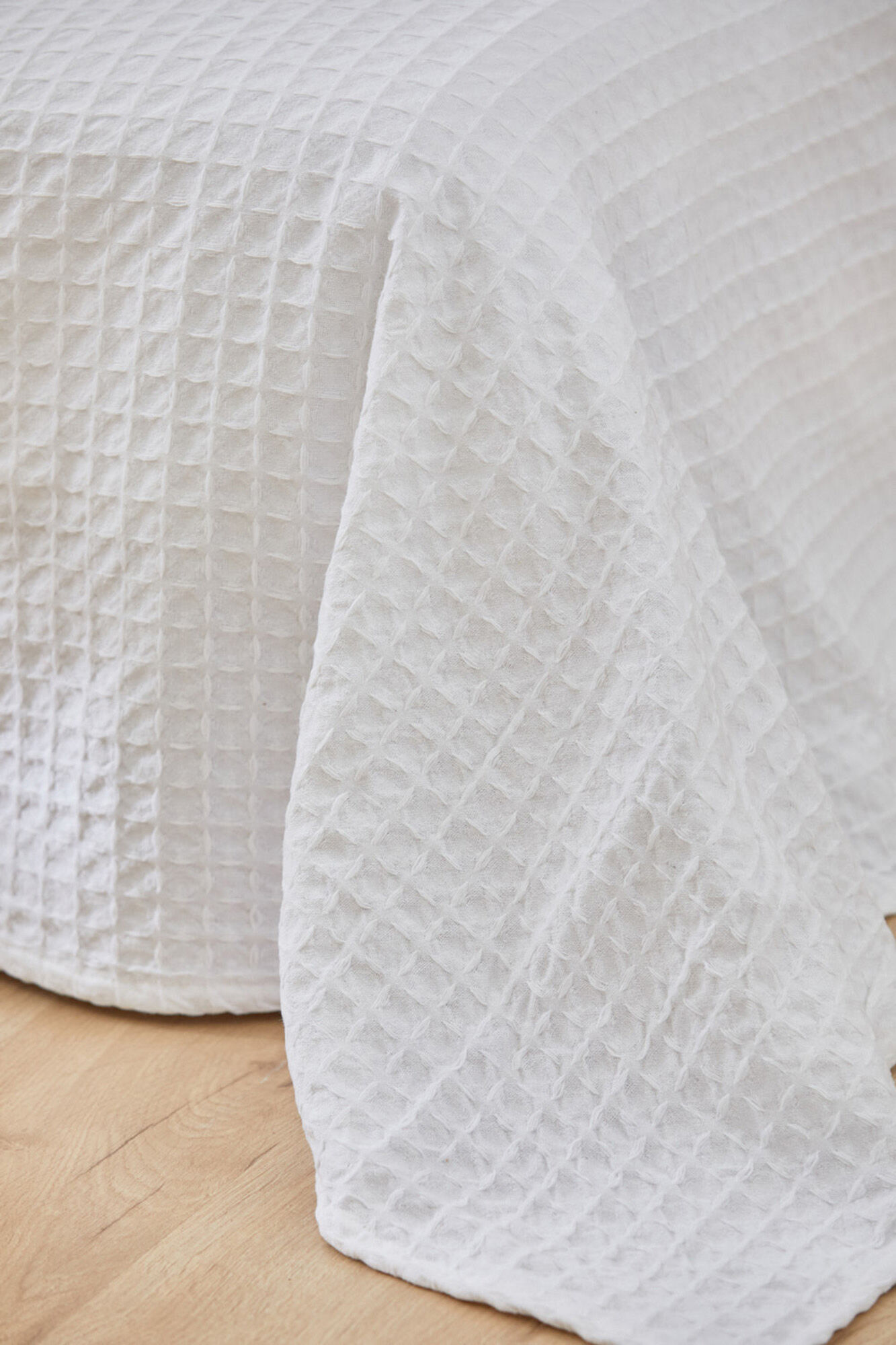 Calma House Tagesdecke aus baumwolle wabenmuster wei&szlig; panal