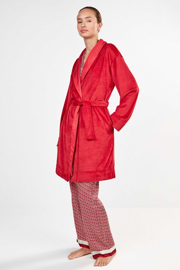 Gisela Buttoned robe with shoulder pleats burgundy