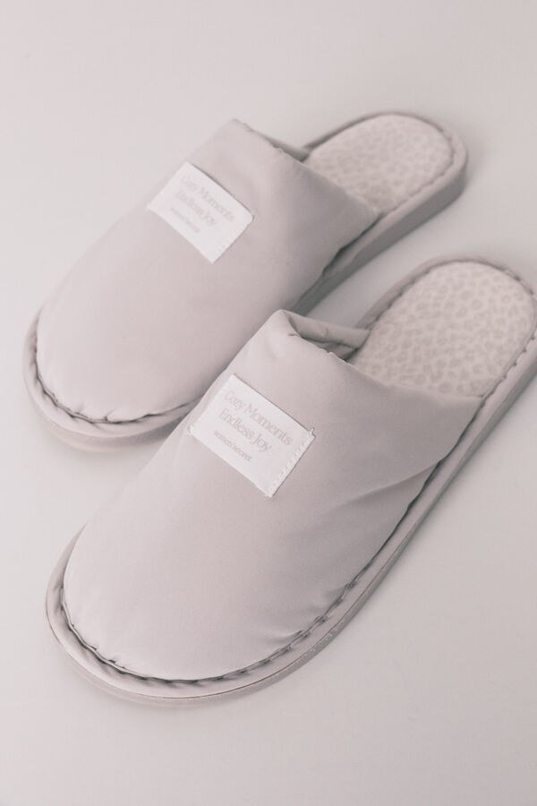 Women'secret Puffer slippers printed