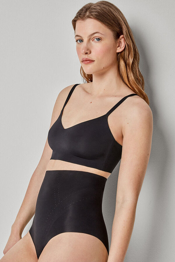 Gisela High-waist slimming panty with reinforcement Schwarz