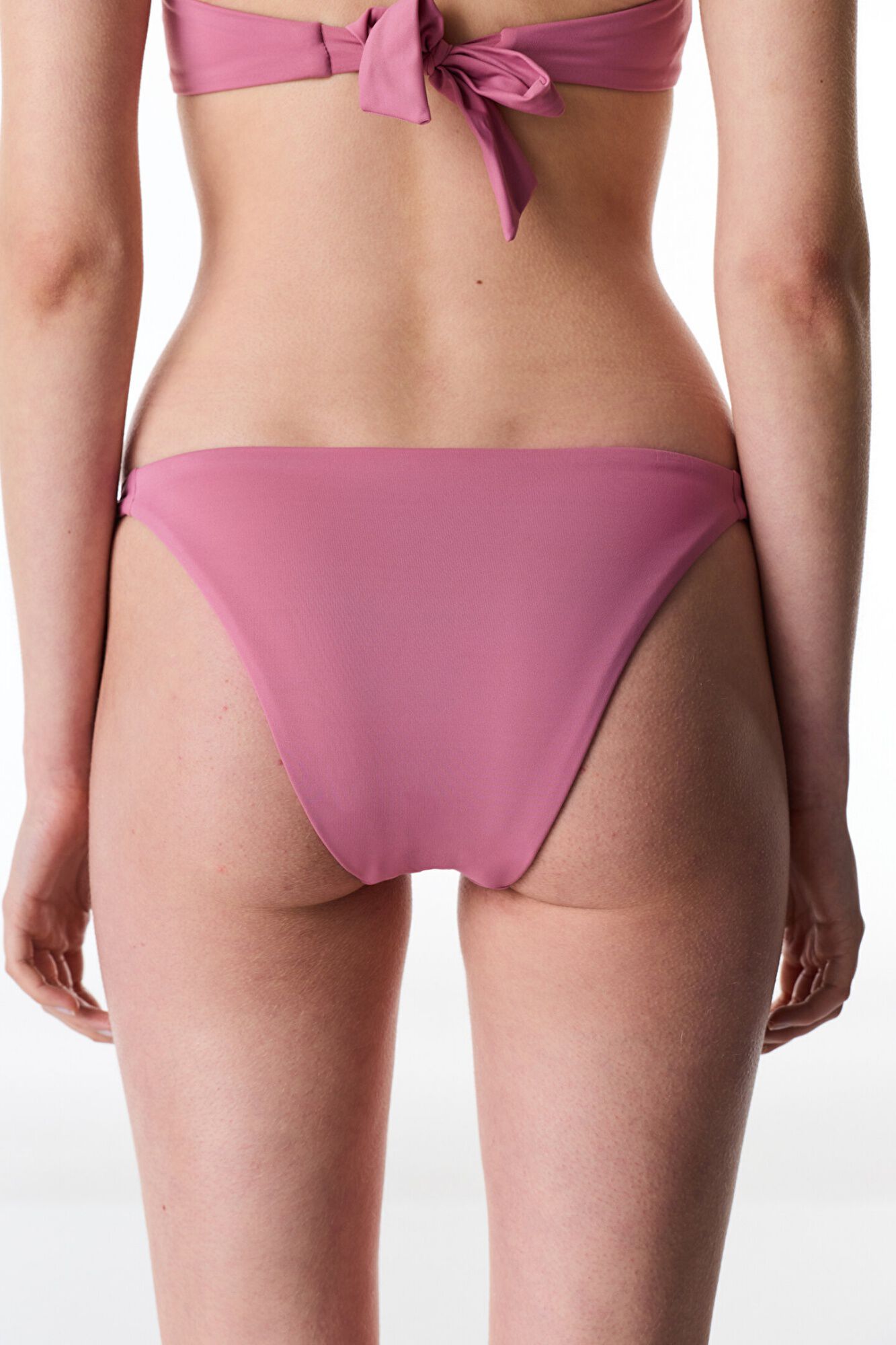 Penti Braga bikini brasile&ntilde;a lazos