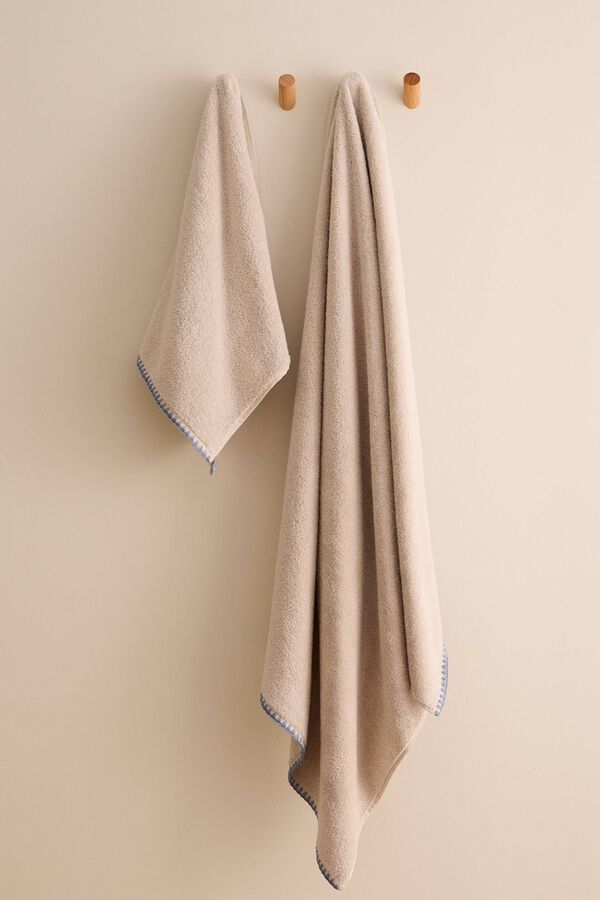 Textura Decorative topstitched bath sheet brown