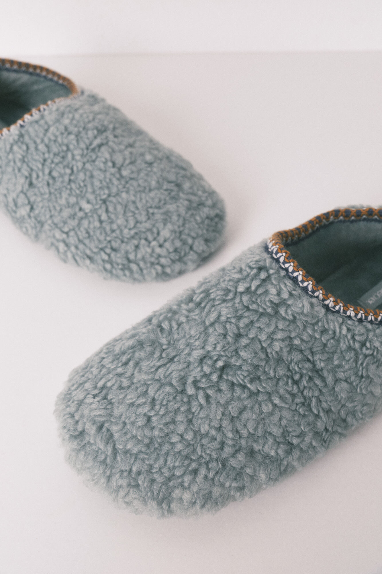 Women'secret Pantufas de quarto de pelo verde