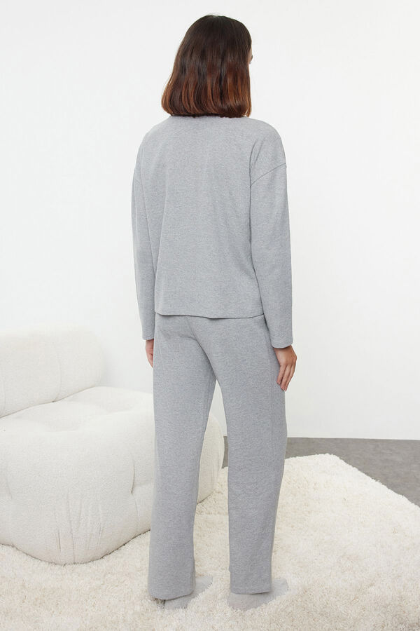 Trendyol Gray plush pyjamas set Grau