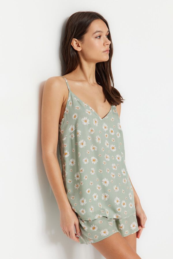 Trendyol Pijama de viscosa escote en V verde