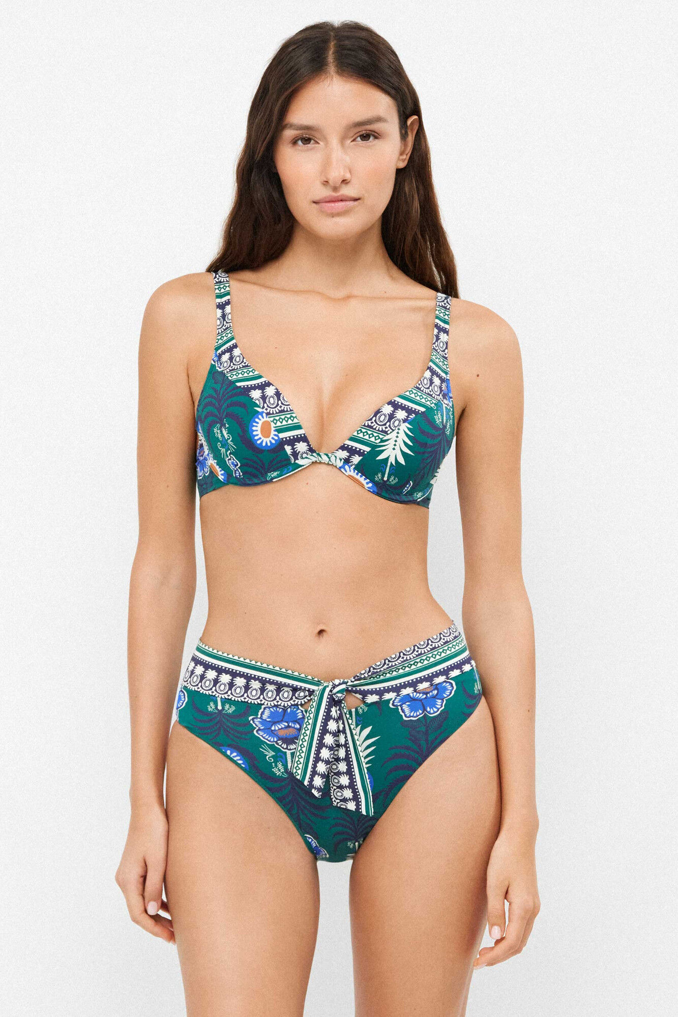 Gisela Braga bikini alta print pi&ntilde;as tropical