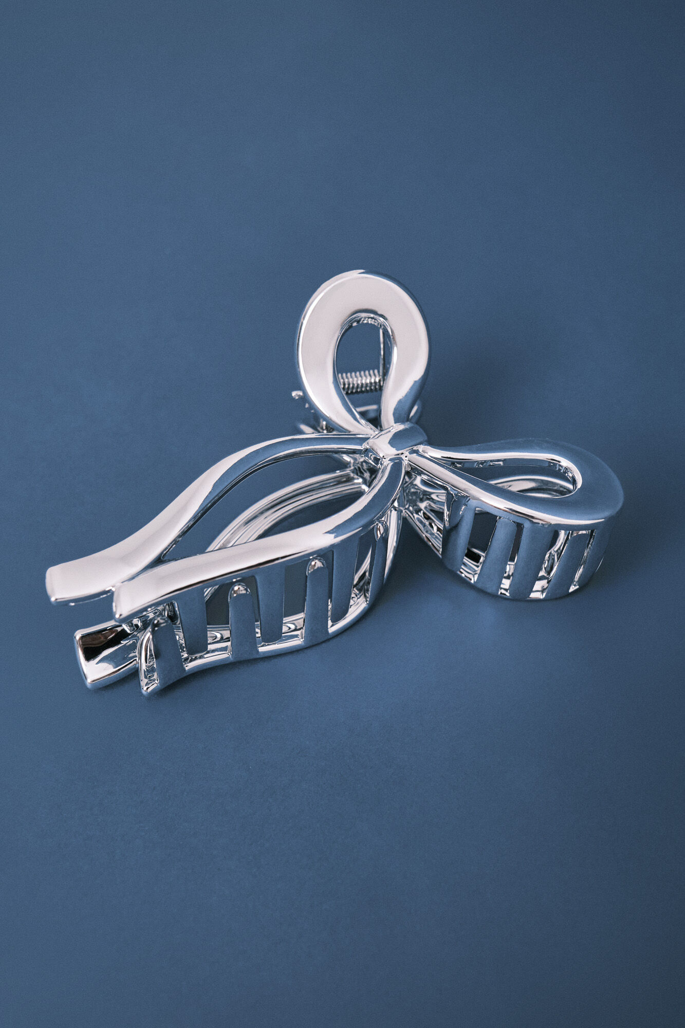 HI&BYE Silver bow hair clip