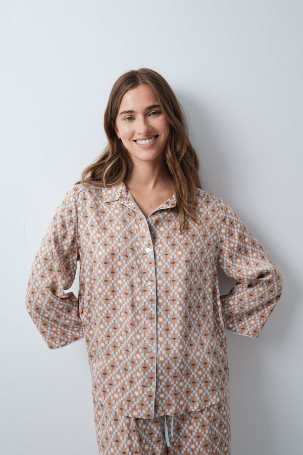 Women'secret Pijama largo camisero sat&eacute;n estampado geom&eacute;trico beige