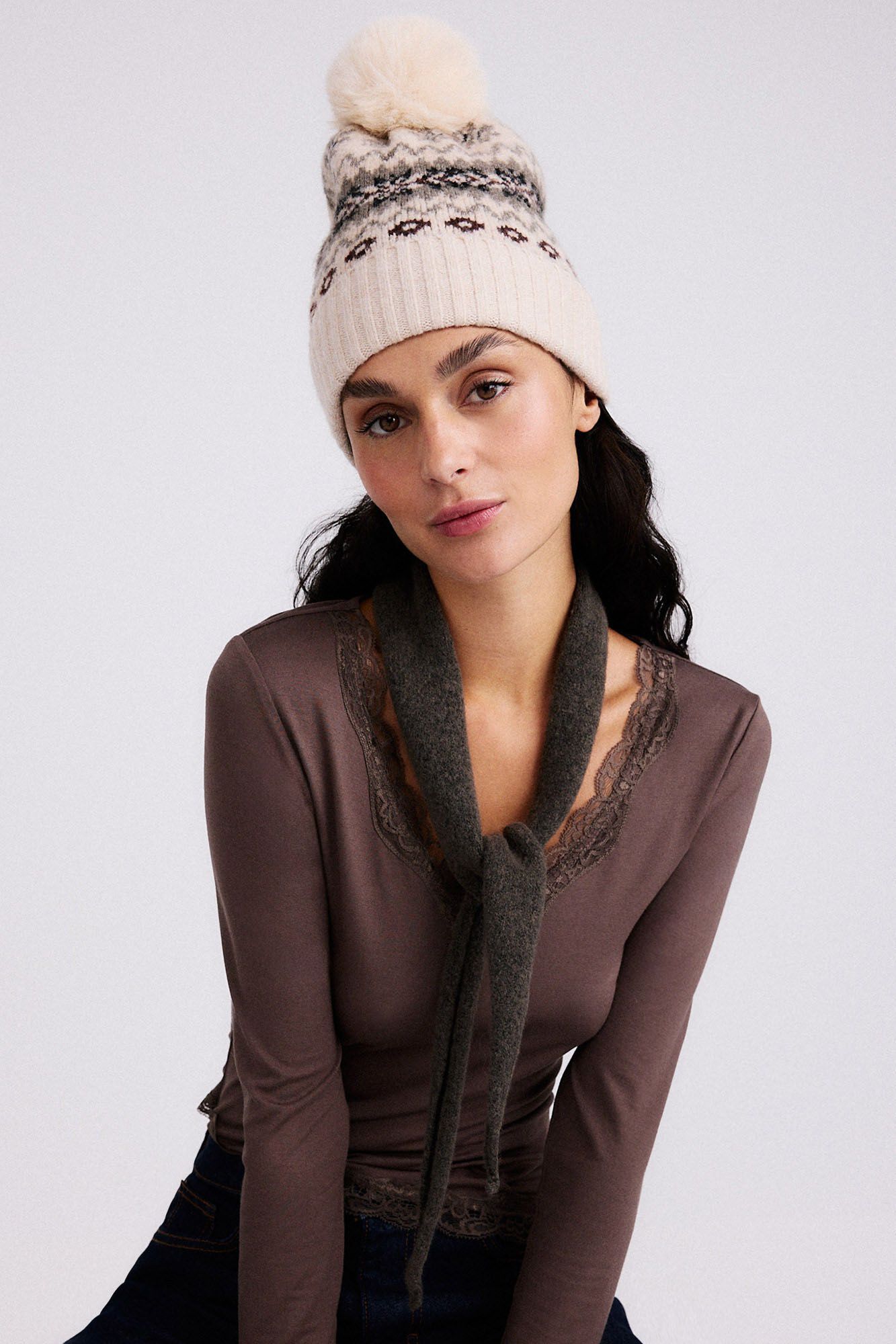 Pieces Gorro con pom-pom 