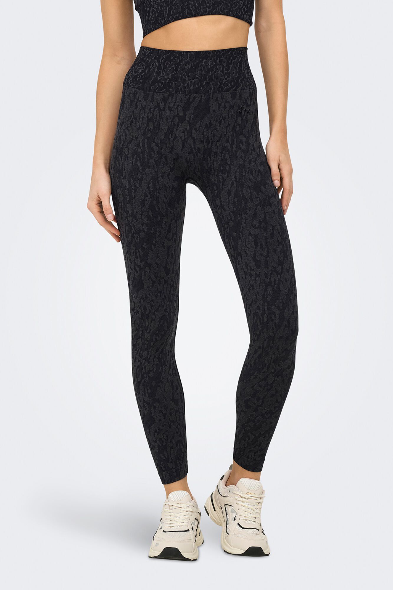 Only Play Nahtlose Sportleggings, schwarz-dunkelgraues Design
