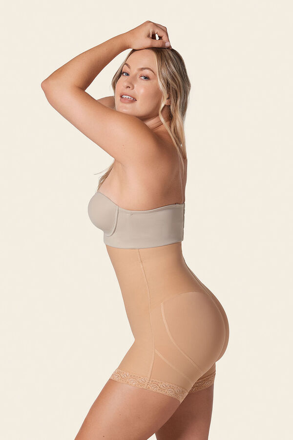 Leonisa Braga faja tipo short de control fuerte levanta gl&uacute;teos beige