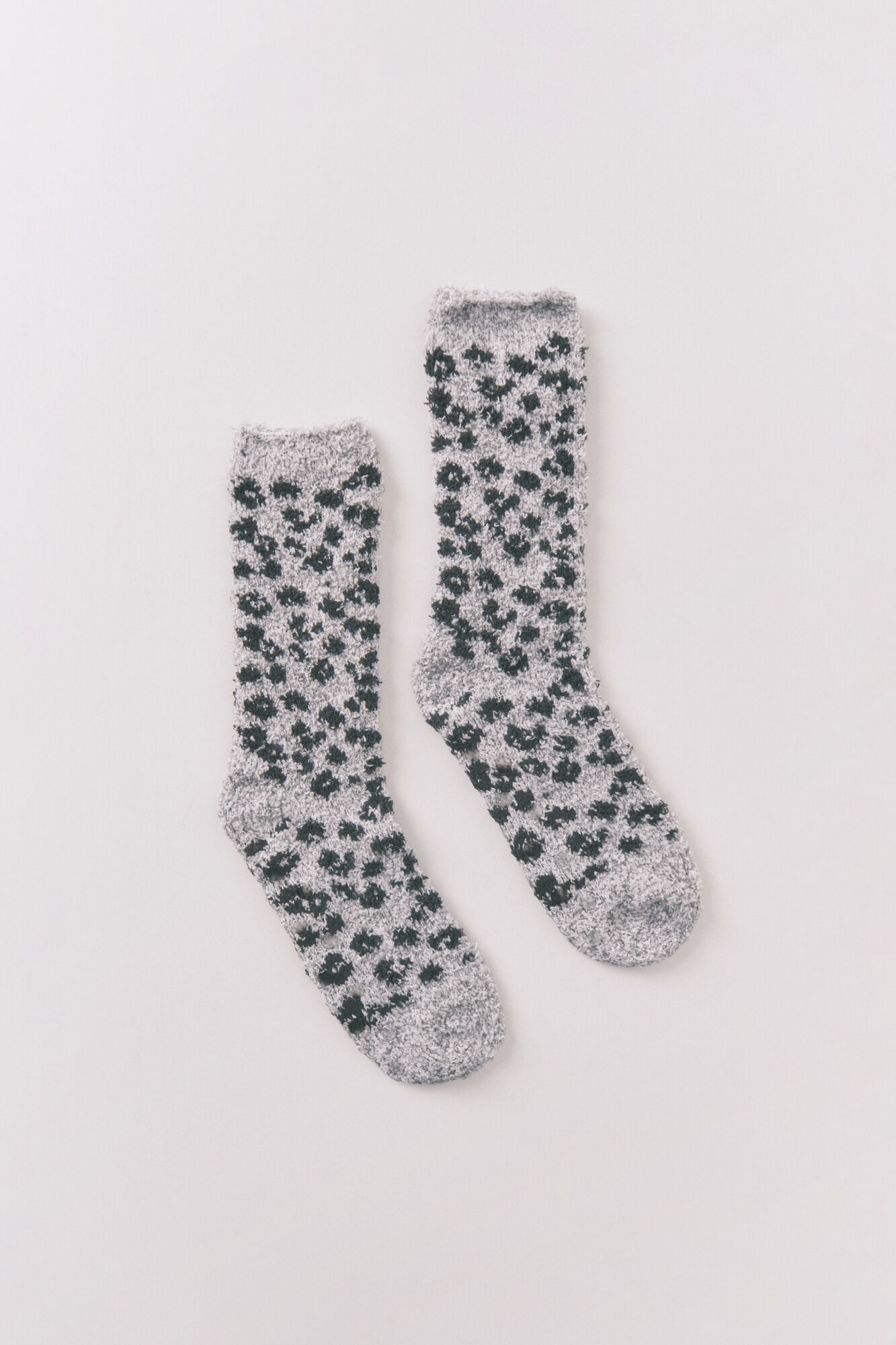 Women'secret Long gray leopard print fur socks