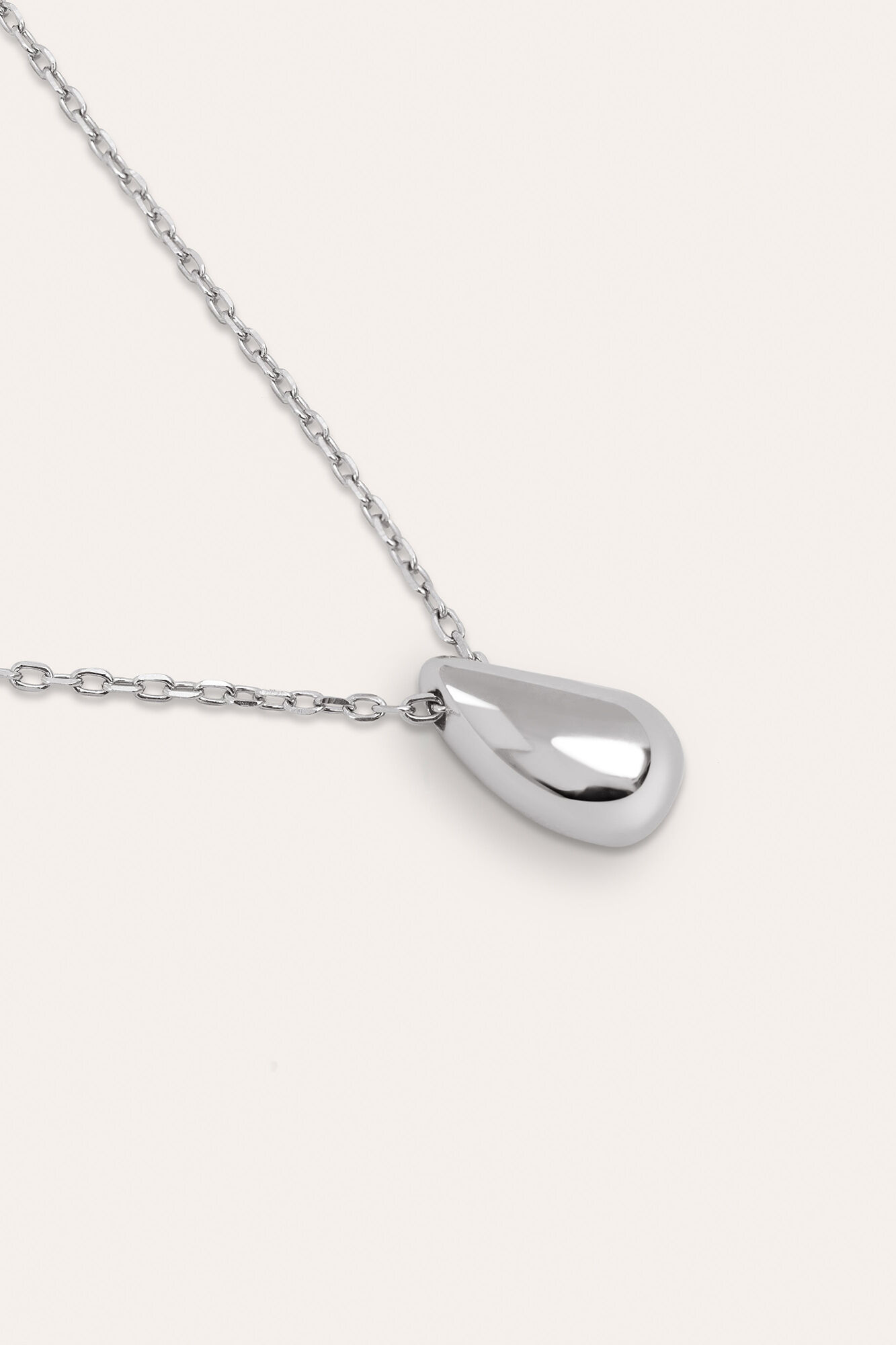 Singularu Silberne Tropfenhalskette