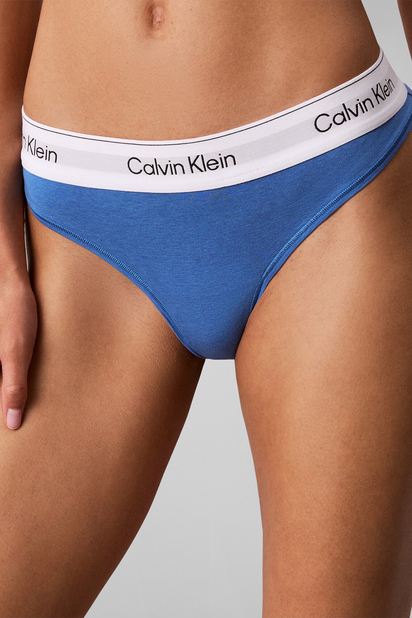 Calvin Klein Tanga individual mujer