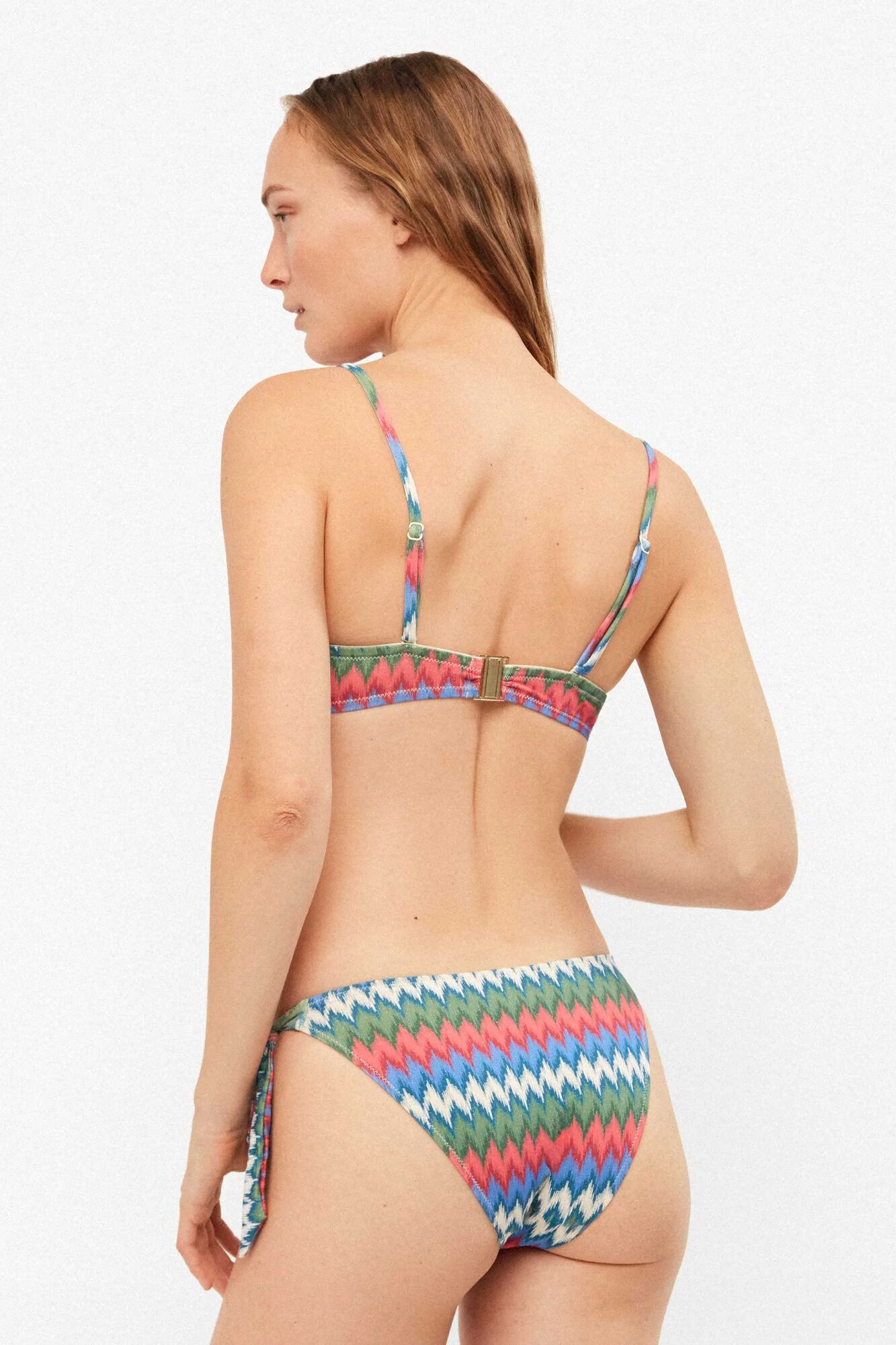 Gisela Cueca de biqu&iacute;ni ajust&aacute;vel nas laterais