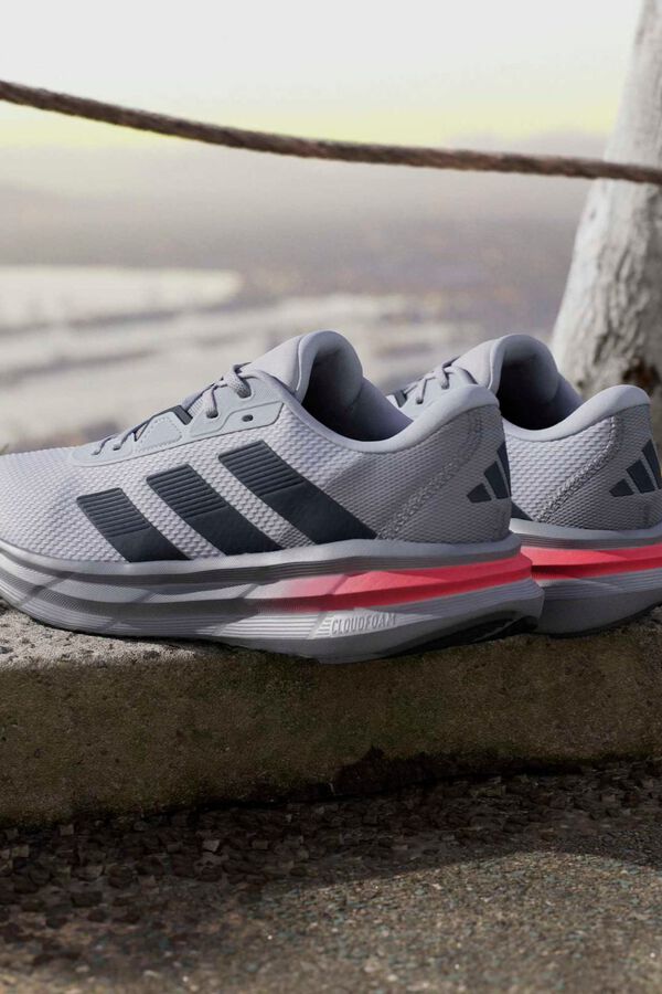 Adidas Galaxy 7 3-stripe running trainers grey