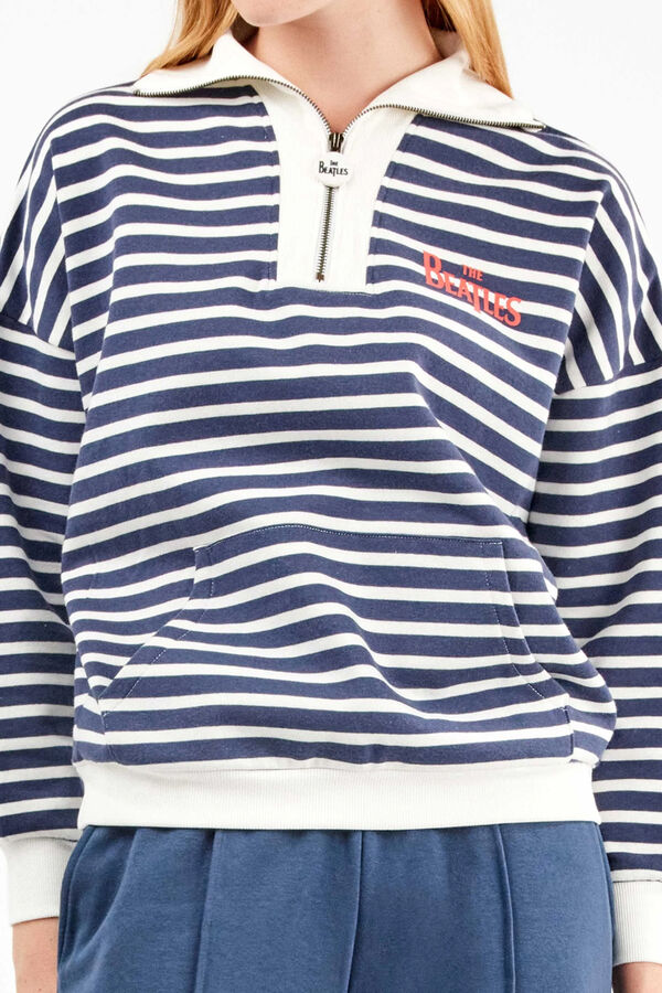 Gisela The Beatles set with brushed interior plush white