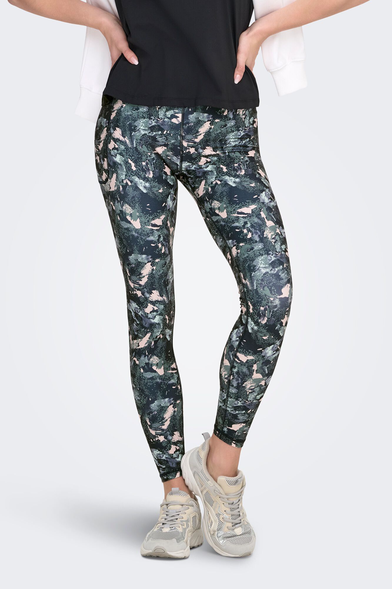 Only Play Hochgeschnittene Leggings mit Seitentasche