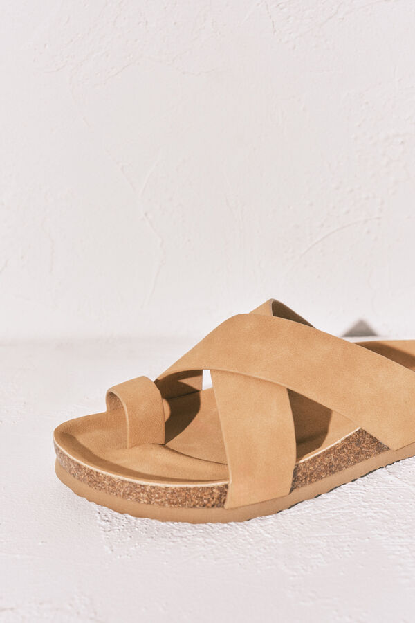 Women'secret Bež sandale sa ukr&scaron;tenim kai&scaron;evima Braon