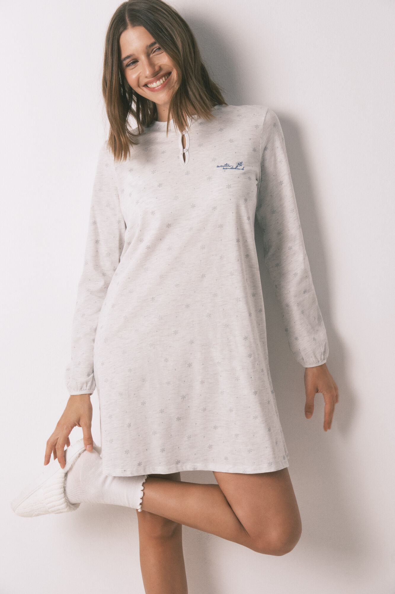 Women'secret Kratka spavaćica od 100% pamuka sa sivim &scaron;ljokicama