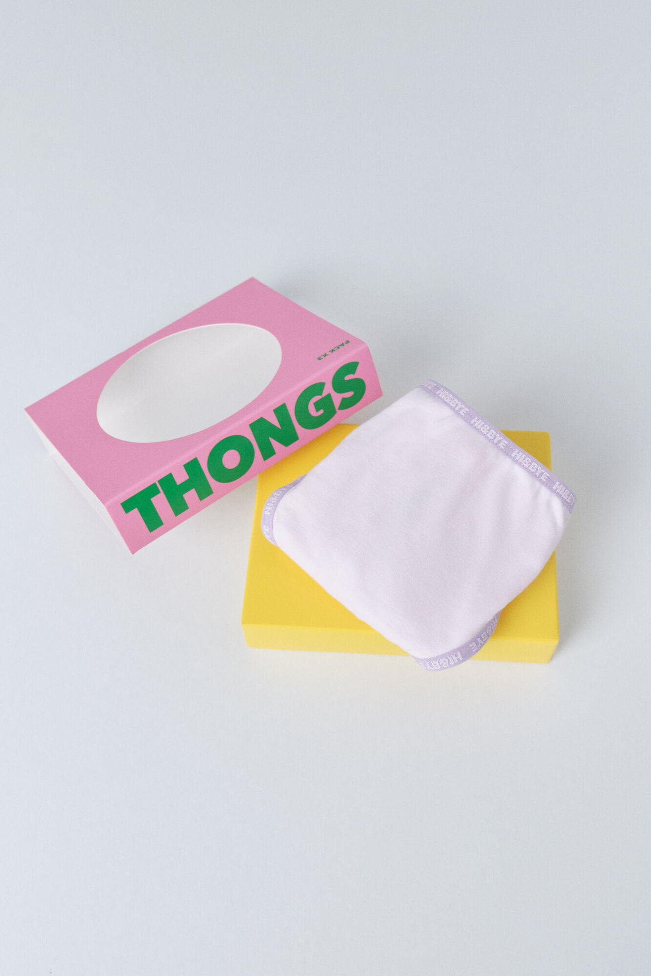 HI&BYE Pack of 3 white, grey and pink thongs