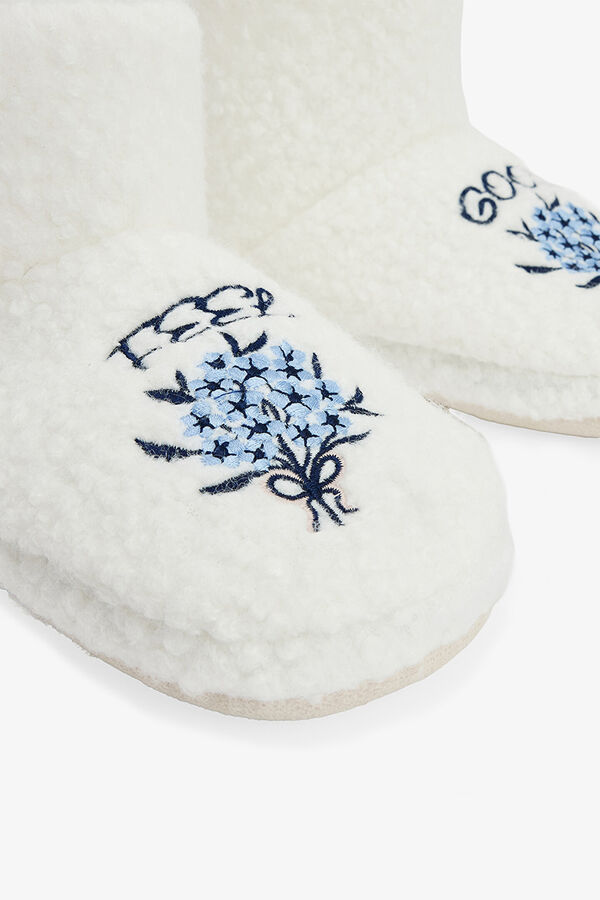 Penti Zapatillas bordadas con eslogan Feel Good marfil