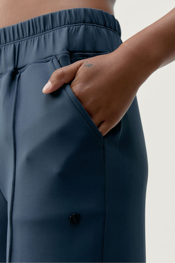 Born Living Yoga Iniya Dark Grain Trouser grey