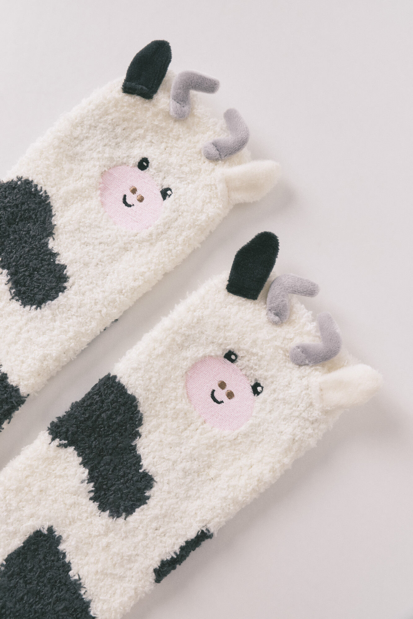Women'secret Long 3D cow print hair socks