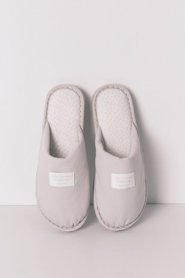 Women'secret Puffer slippers printed