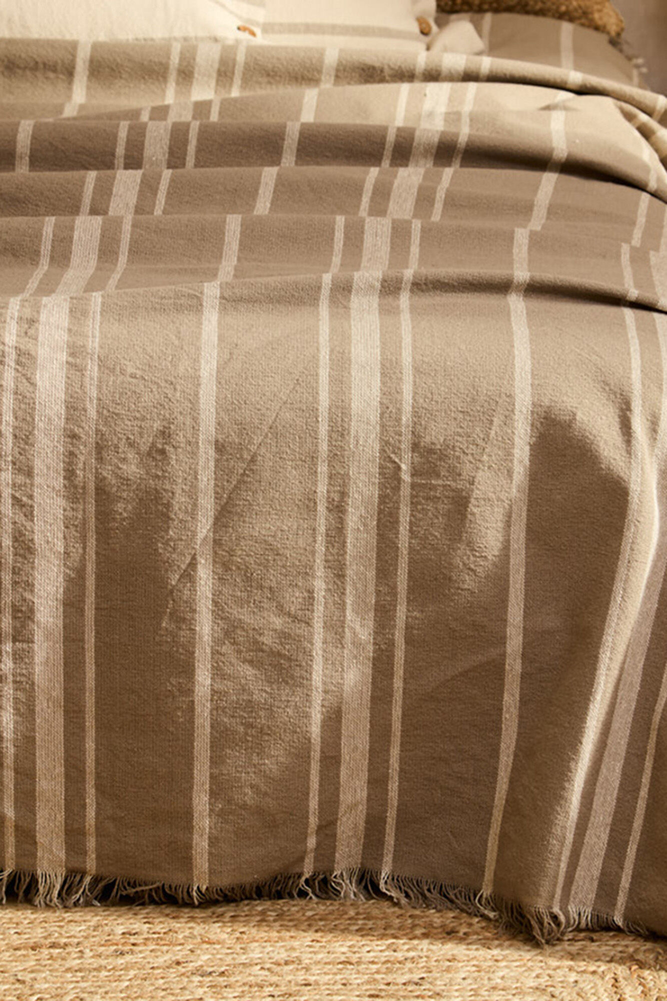 Calma House Sorento Tagesdecke aus Baumwolle mit Streifen