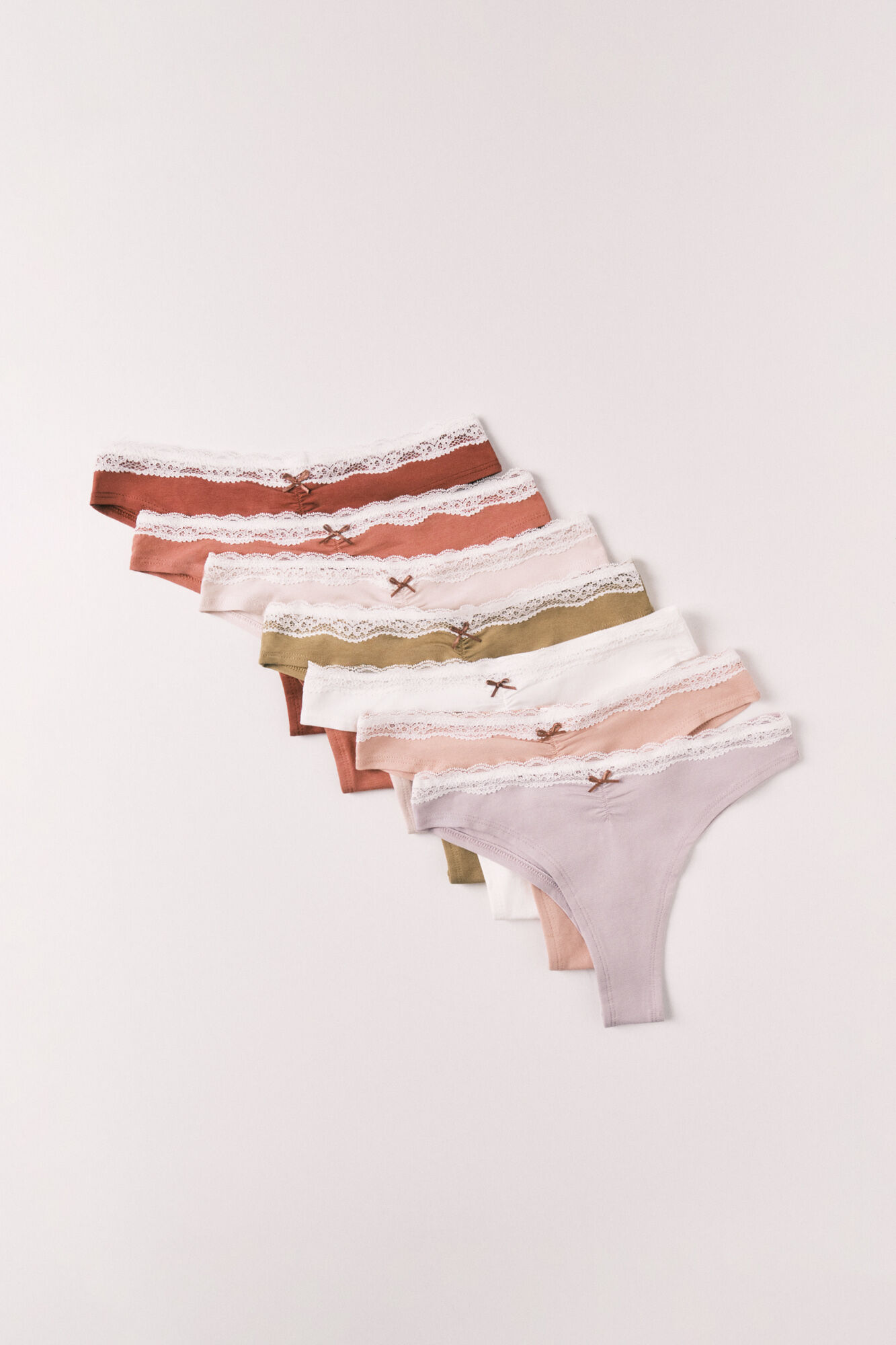 Women'secret Zestaw 7 fig brazylijskich bawełnianych gładkich z koronką