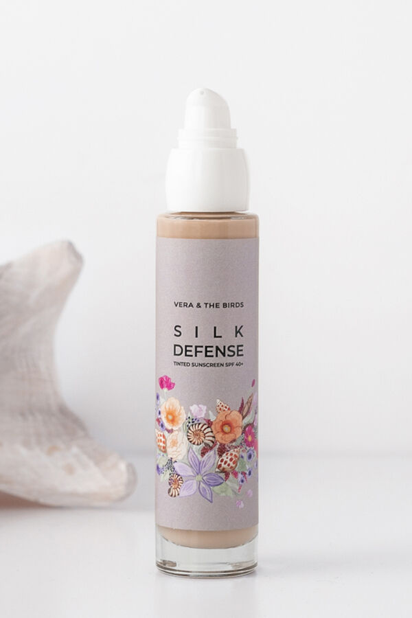 Womensecret Silk Defense SPF40+ tinted sunscreen Grau