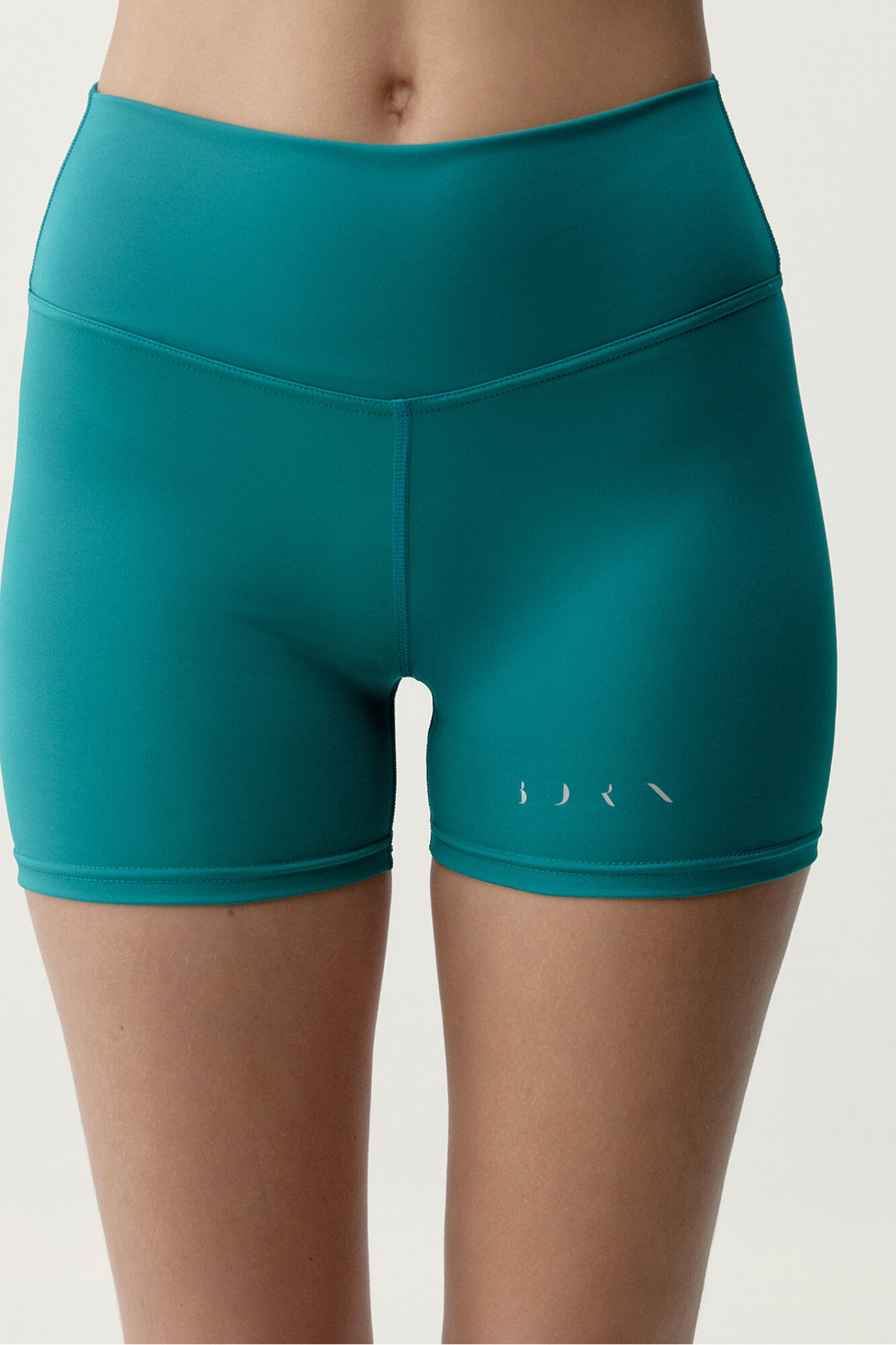 Born Living Yoga Gr&uuml;ne Sport-Shorts Roland