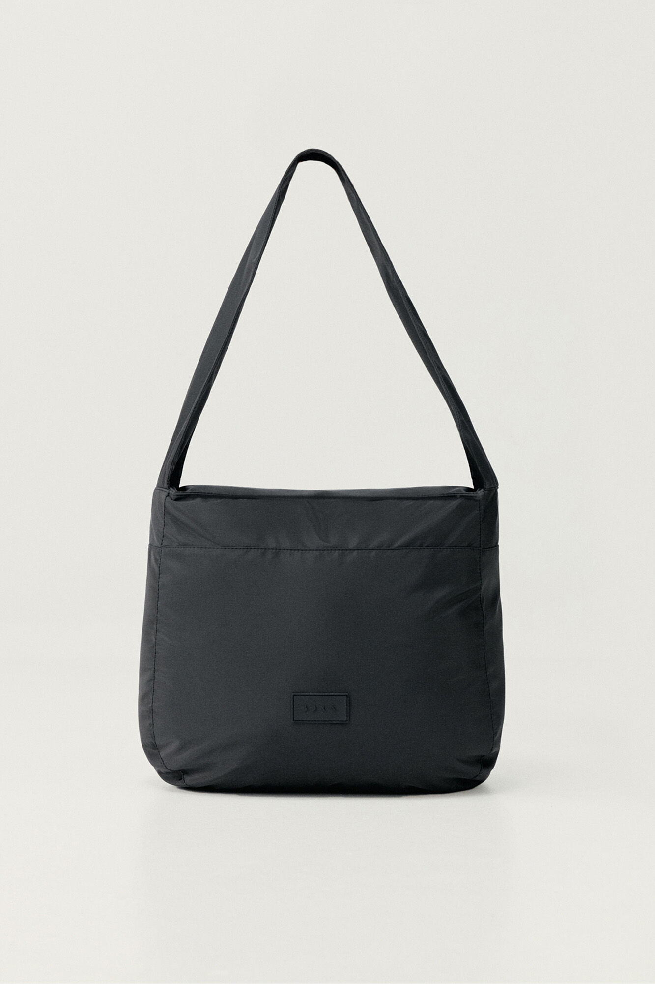 Born Living Yoga Shopper Sansa Black
