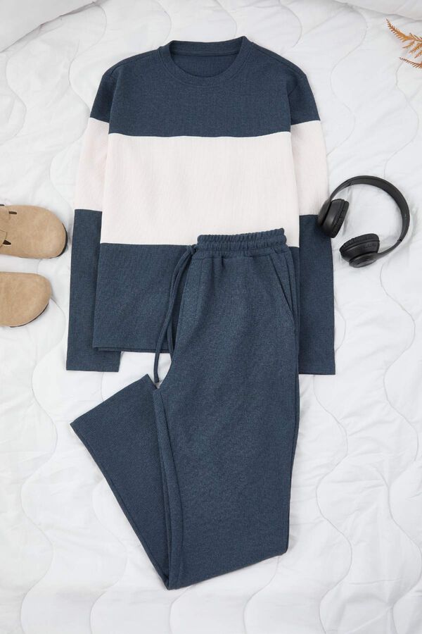 Trendyol Comfortable Knitted Pyjama Set blue