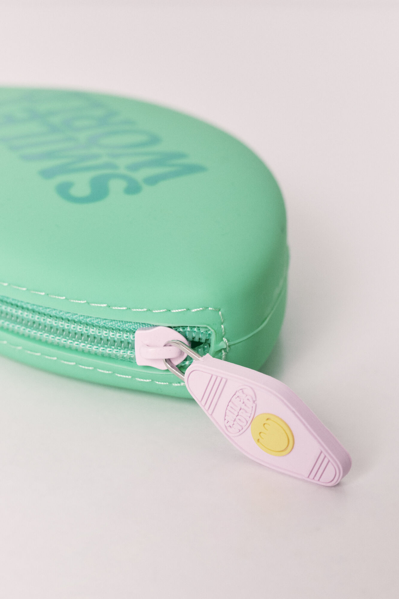 Women'secret Green silicone purse SmileyWorld&reg;