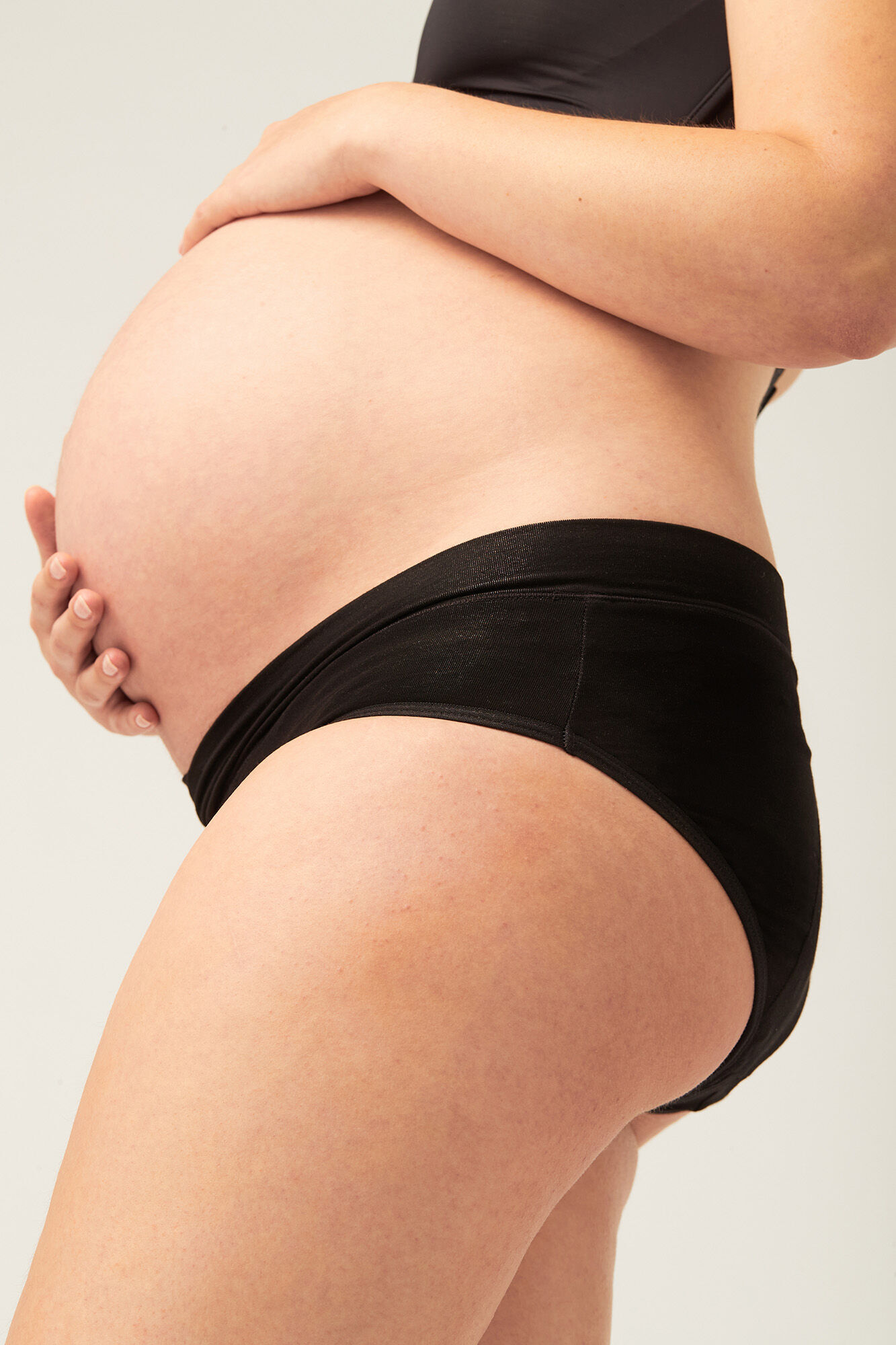 Modibodi Braga maternidad menstrual bamb&uacute; negra absorci&oacute;n maxi