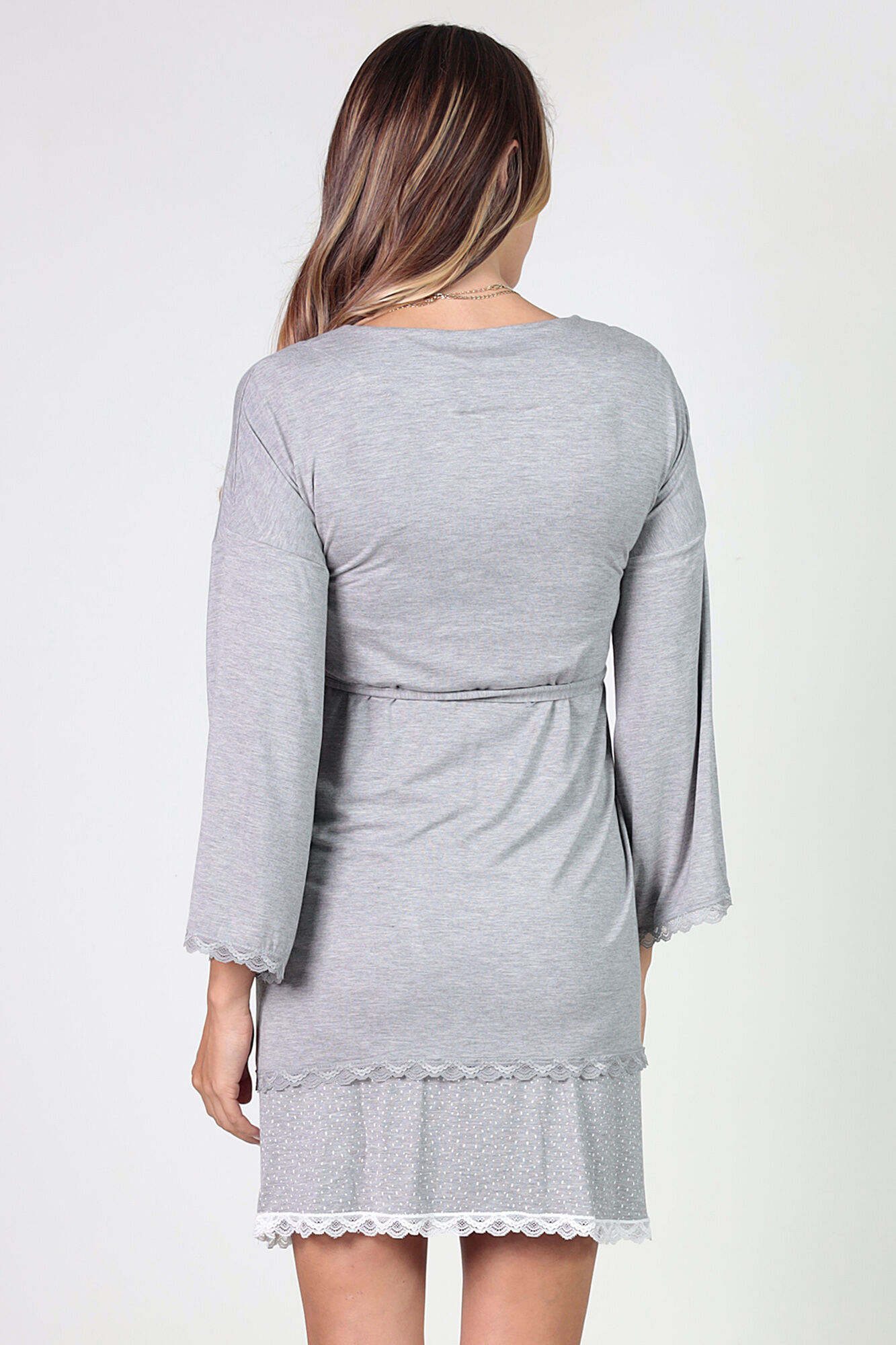 Ohma! Bata maternity con encaje a tono