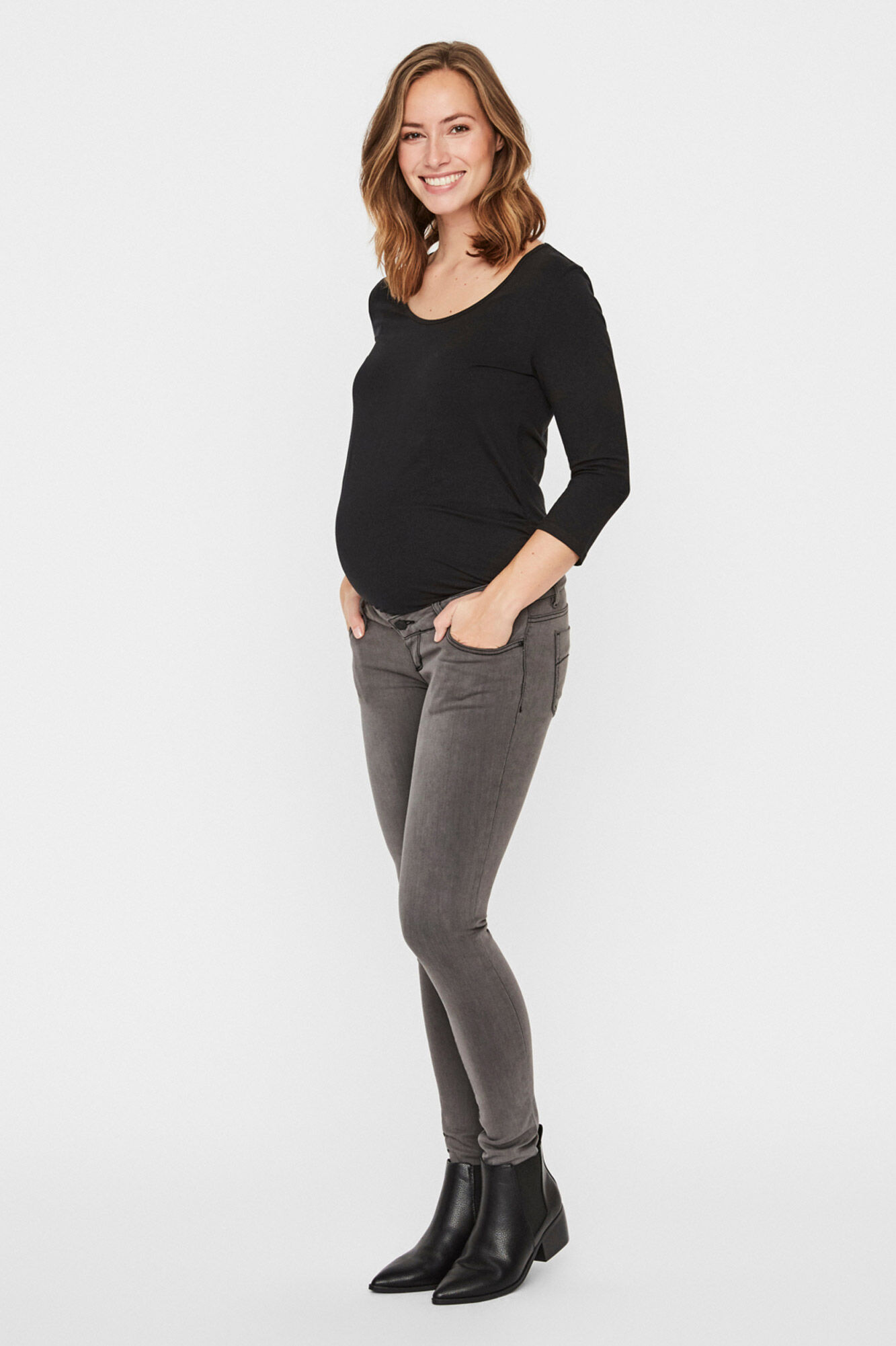 Mamalicious Better Cotton grey maternity jeans