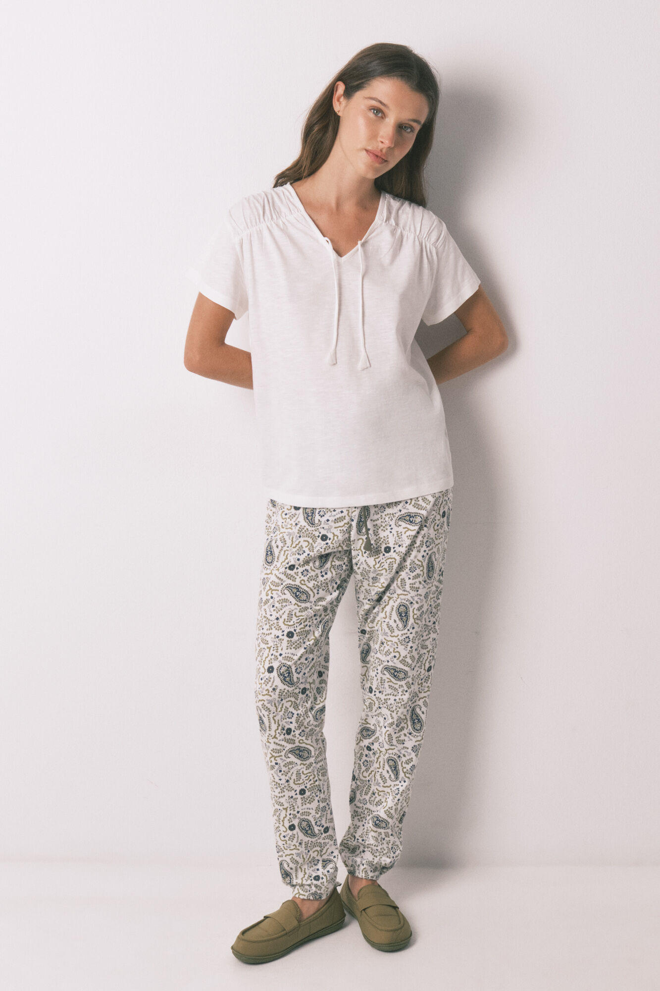 Women'secret Biała koszulka bawełniana z kr&oacute;tkim rękawem z marszczeniami